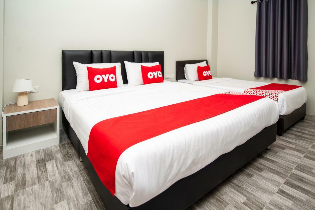 Oyo 259 Baan Napatr Hotel Банг Тао Бийч Екстериор снимка